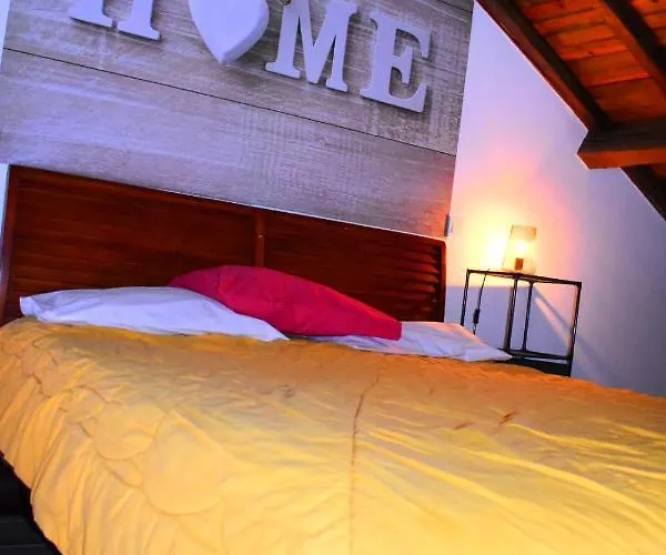 Feriehus La Casa Gastounette *